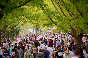 Atlantans fills Piedmont Park for 80th Dogwood Festival